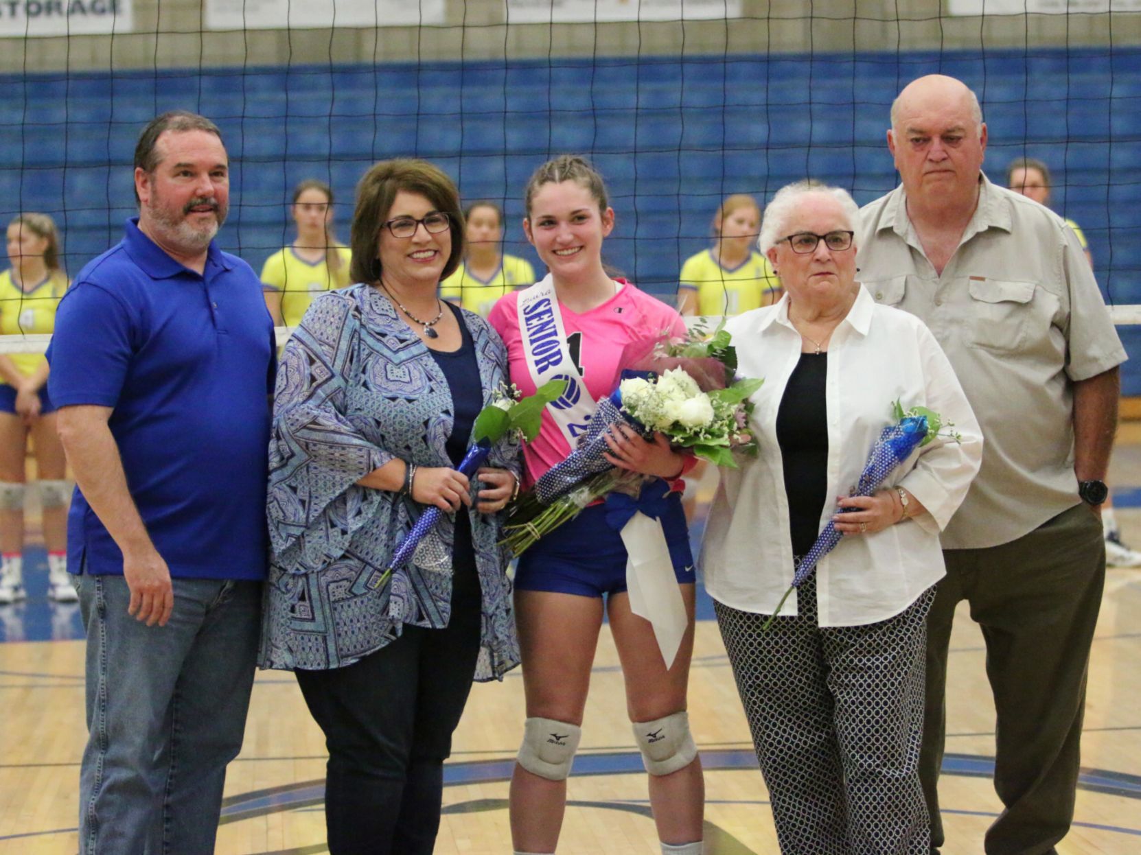 Huskies show heart in loss to Monarchs on Senior Night